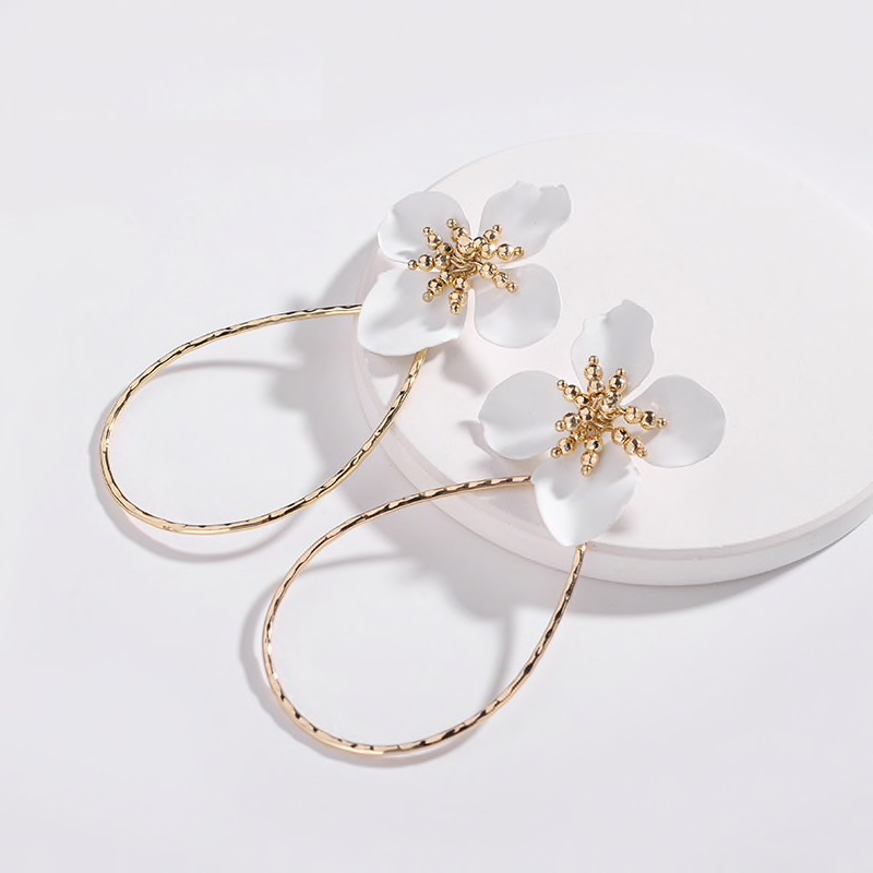 White Daisy Petals Earrings